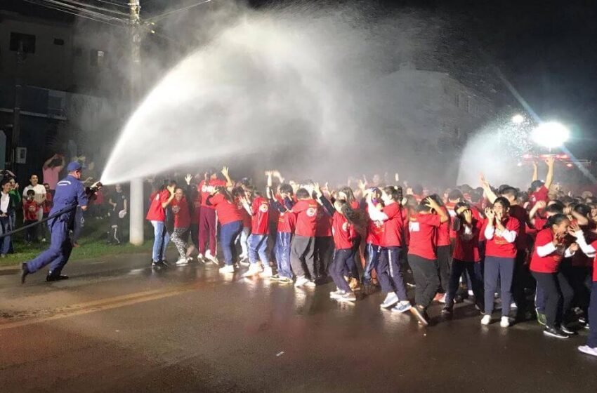  Mais de 400 crianças participaram do programa Bombeiro Mirim e se formaram