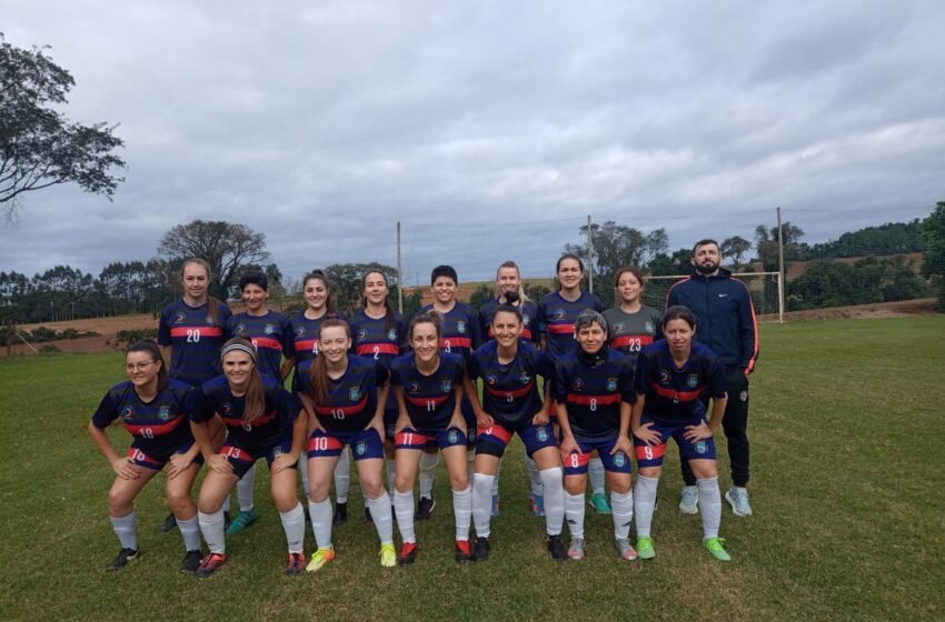  Dois Vizinhos e mangueirinha se confrontam em jogo decisivo da 4ª Copa Sudoeste de futebol feminino