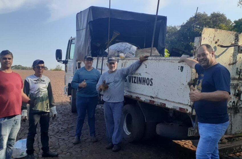  Ação ambiental reúne voluntários em campanha contra o lixo clandestino