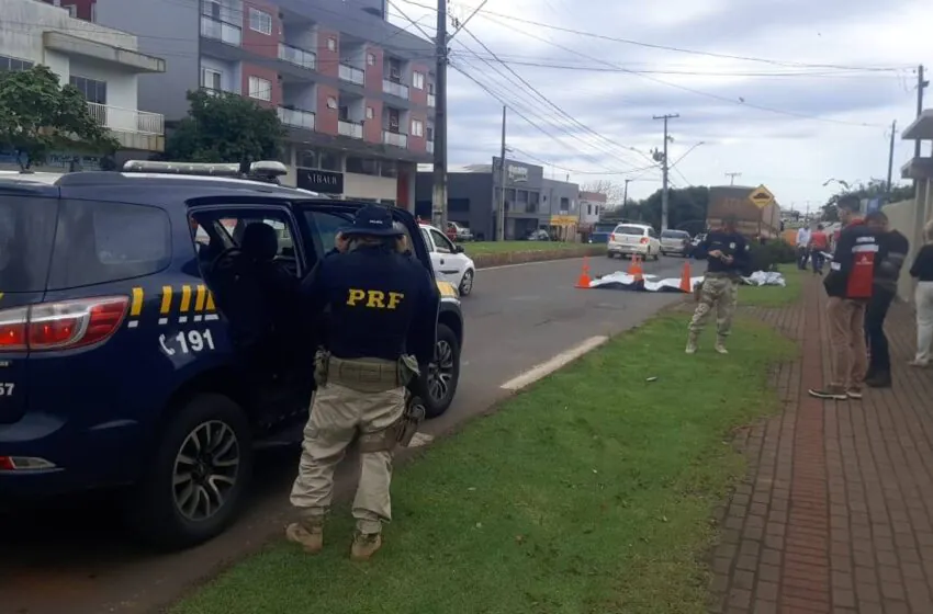  Homem de 53 anos morre após ser atropelado por carreta