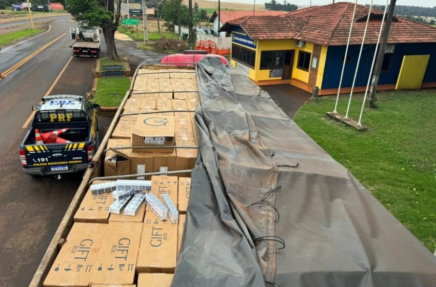  Polícia Federal apreende cerca de 400 mil maços de cigarro  que estavam sendo contrabandeados para o Paraná