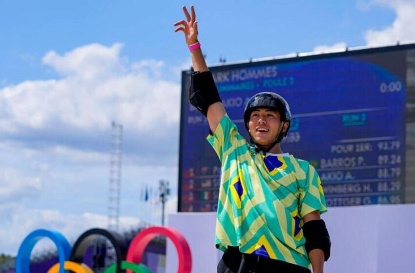  Augusto Akio supera pressão, faz “volta perfeita” e ganha bronze no skate