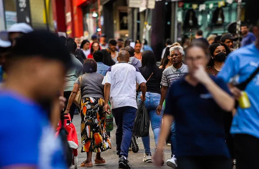  Brasil tem 212,5 milhões de habitantes