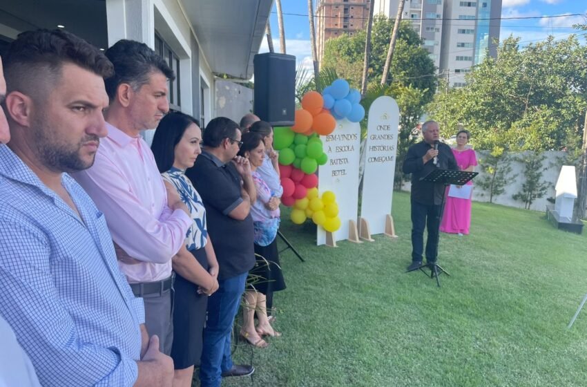  Prefeito participa da inauguração da Escola Batista Betel