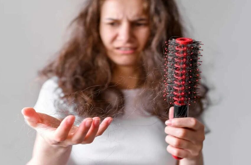  Como impedir a queda de cabelo? Conheça a vitamina milagrosa