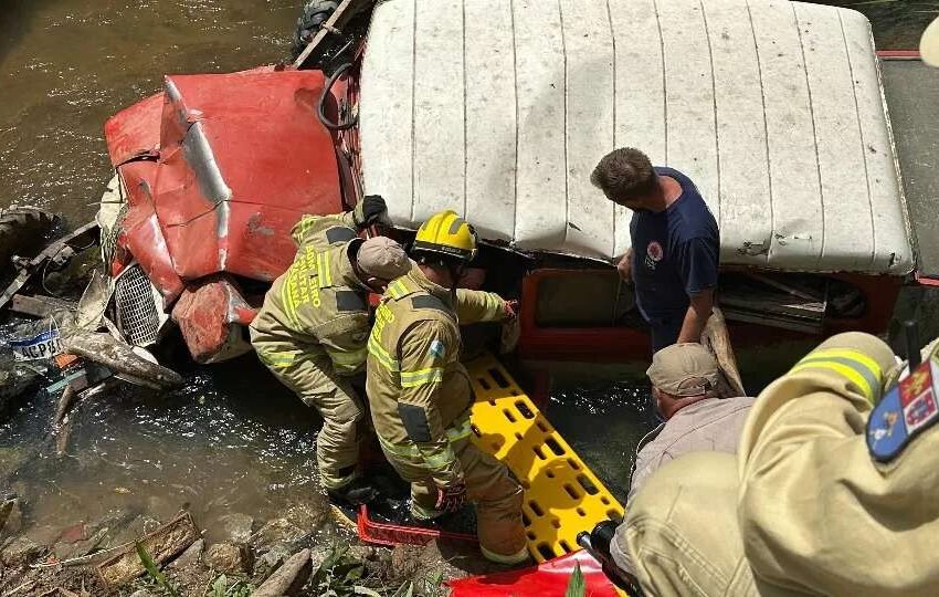  Motorista fica em estado grave após ser vitima de capotamento