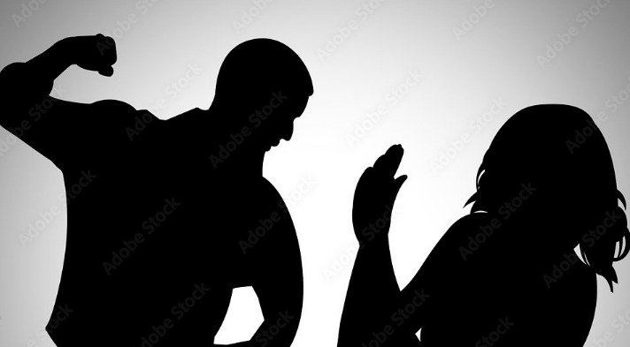  Homem é preso após impedir esposa de entrar em casa e agredi-la