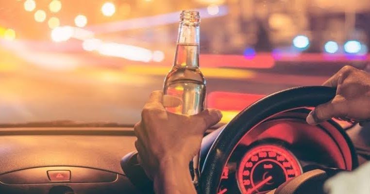  Teste do bafômetro acusa 1,65 MG/L: homem é detido por embriaguez ao volante