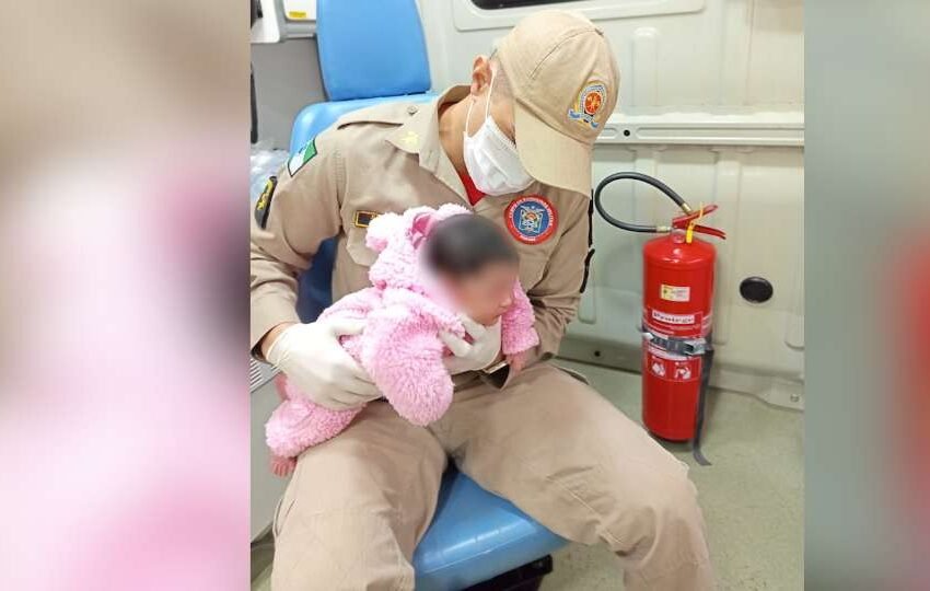 Socorro rápido: bebê recém-nascida é salva por bombeiros após quase se afogar com leite