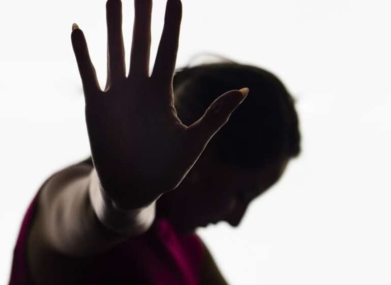  Homem oferece dinheiro em troca de sexo e comete abuso contra catadora de latinhas