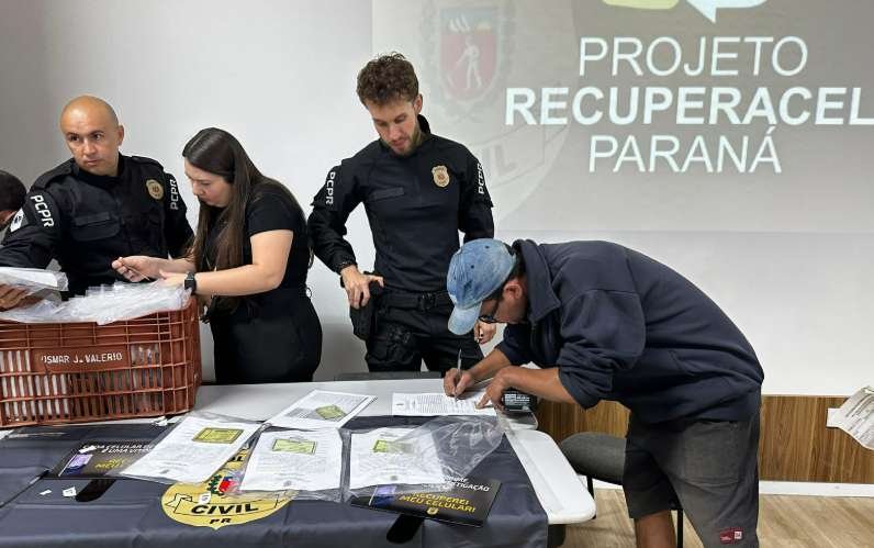  Operação da PCPR resulta na devolução de mais de 100 celulares furtados
