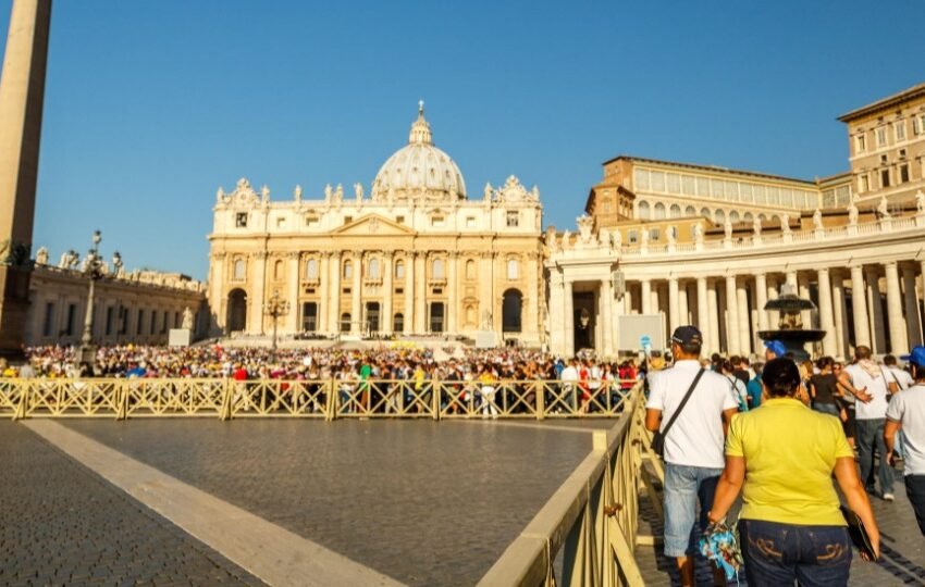  Após a fumaça branca: entenda o que vem depois da eleição papal