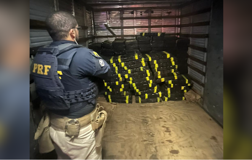  Carga de maconha avaliada em milhões é interceptada em rodovia do Paraná