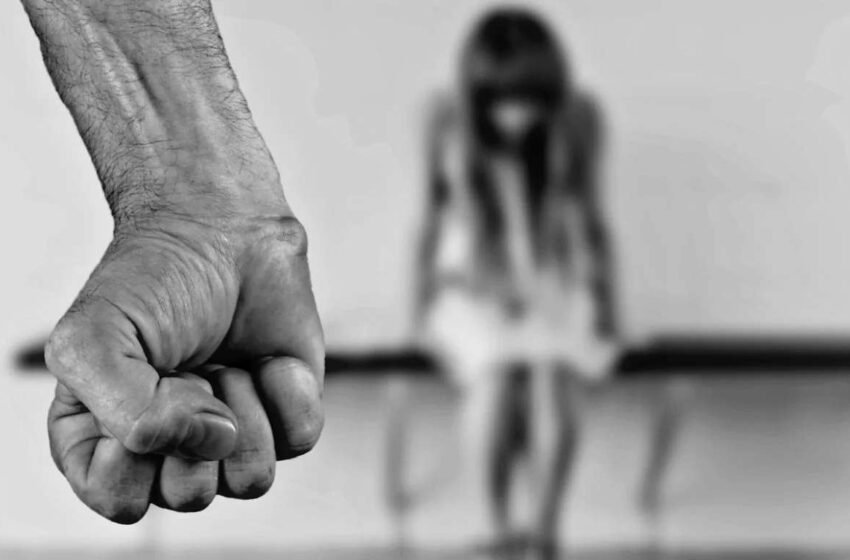  Mulher contrata assassino por R$ 7 mil para matar filha adolescente por ‘comportamento inadequado’