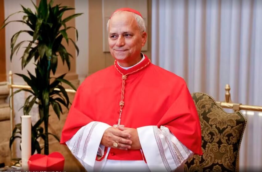  Novo Papa é eleito no Vaticano: Robert Prevost assume o cargo