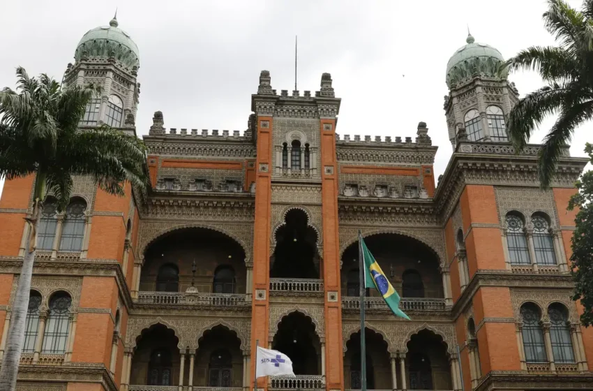  Fiocruz obtém resultados positivos com vacina de RNA contra Covid-19 em animais