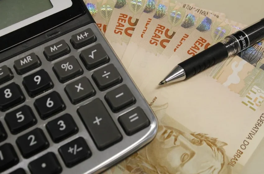  Juros altos até 2026: Focus prevê Selic em 14,75% no próximo ano e 12,50% depois