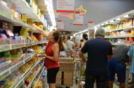 Saldo positivo: país gera quase 149 mil vagas com carteira assinada em um mês