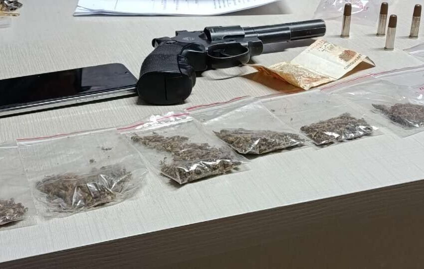  Suspeitos de integrar rede de tráfico são detidos com drogas e materiais ilícitos