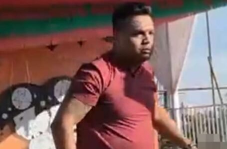 Homem derruba menino no palco de escola e atinge policial ao ser preso
