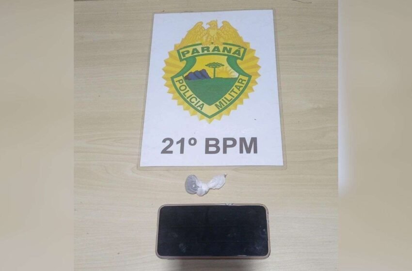  Policia apreende menor com drogas em abordagem de suspeitos