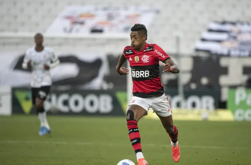  Atacante do Flamengo é acusado de manipular cartão amarelo para beneficiar apostas ilegais