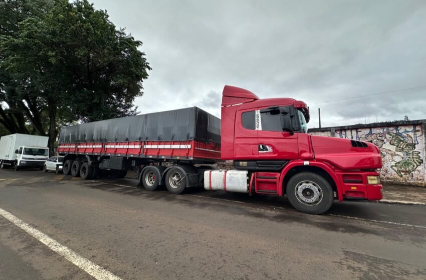  Policia Rodoviária com apoio do canil apreende quase meia tonelada de maconha em caminhão na região