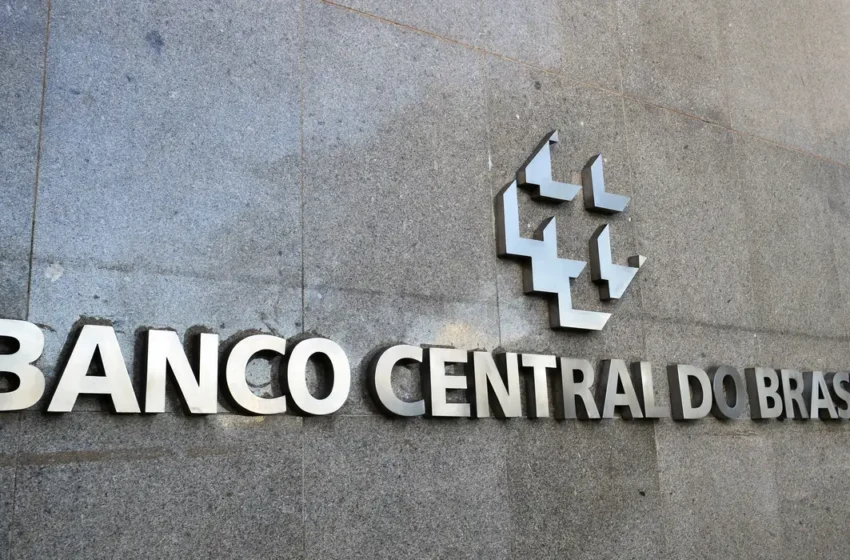  Previsão de inflação recua para 5,2%, aponta mercado financeiro