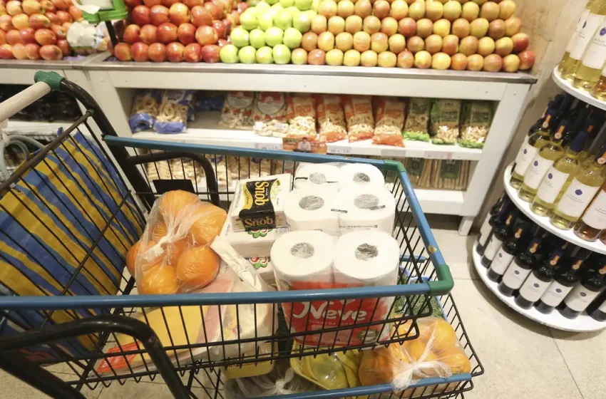  Prévia da inflação de junho desacelera para 0,26% com recuo nos preços dos alimentos