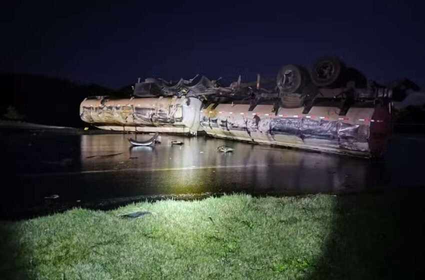  Capotamento de caminhão bloqueia BR-376 e mata motorista