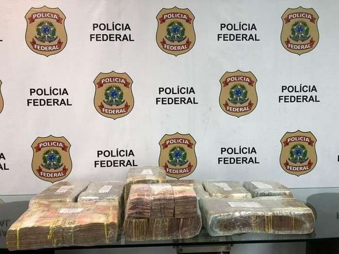  Homem é preso no Galeão com mala recheada de dinheiro em operação da PF