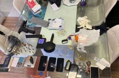 Casal de estrangeiros é encontrado morto; suspeita é de feminicídio seguido de suicídio