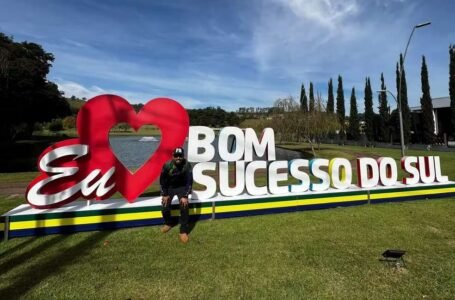 Jovem viaja pelo Paraná revelando histórias pouco conhecidas nas redes sociais