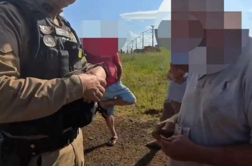  Motorista de caminhão é preso por tentar subornar policiais durante fiscalização