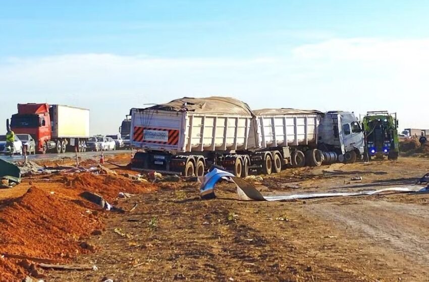  Batida entre ônibus e carreta deixa 11 mortos e mais de 40 feridos na BR-163