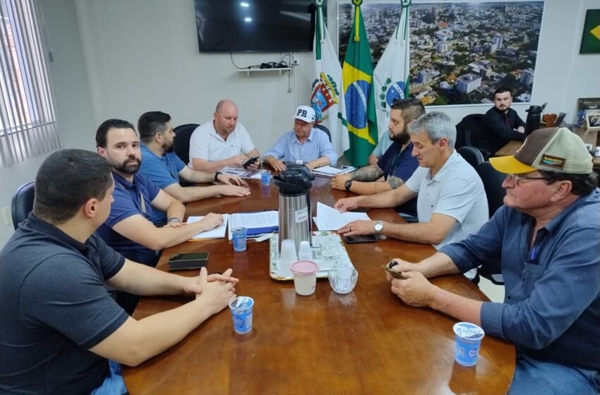  Prefeitura de Dois Vizinhos recebe representantes da Copel para tratar de demandas
