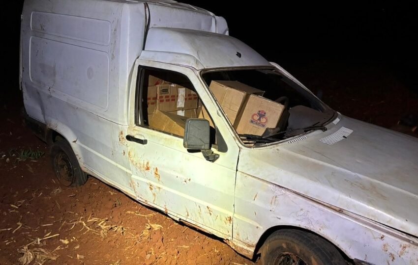  Fiorino com 2 mil pacotes de cigarro é apreendido