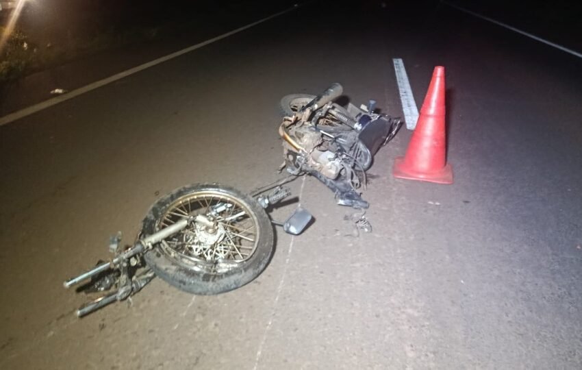  Motociclista morre em colisão na BR-163; impacto destrói motocicleta em Toledo