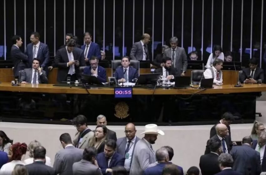  Desgastado com a Câmara, governo teme que deputados ampliem isenção do IR além dos R$ 5 mil propostos