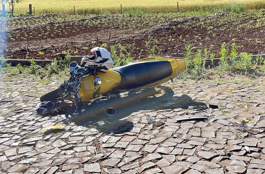 Motociclista fica ferido após colisão com van em Dois Vizinhos
