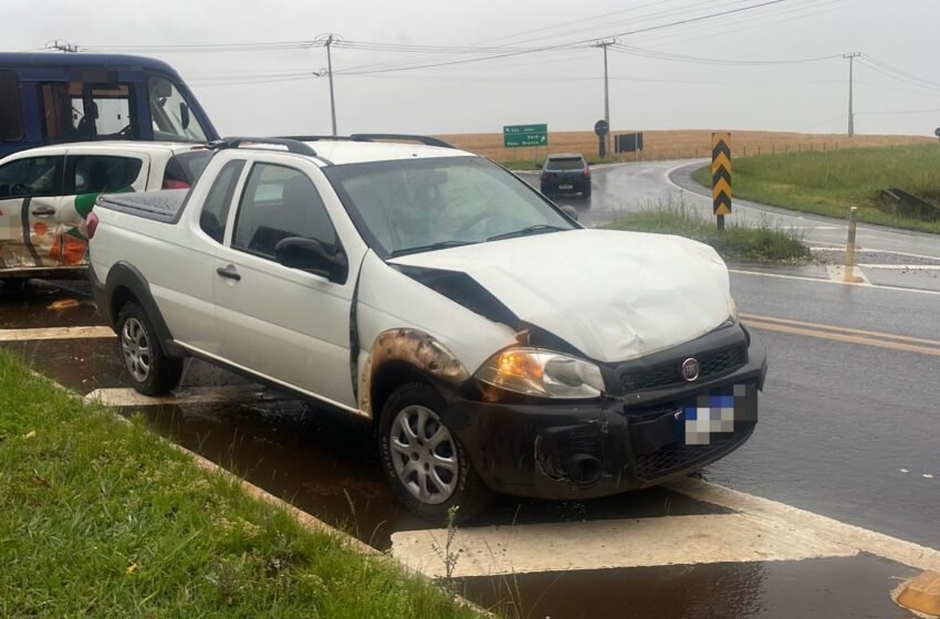  Colisão entre dois carros deixa motorista ferido em Dois Vizinhos