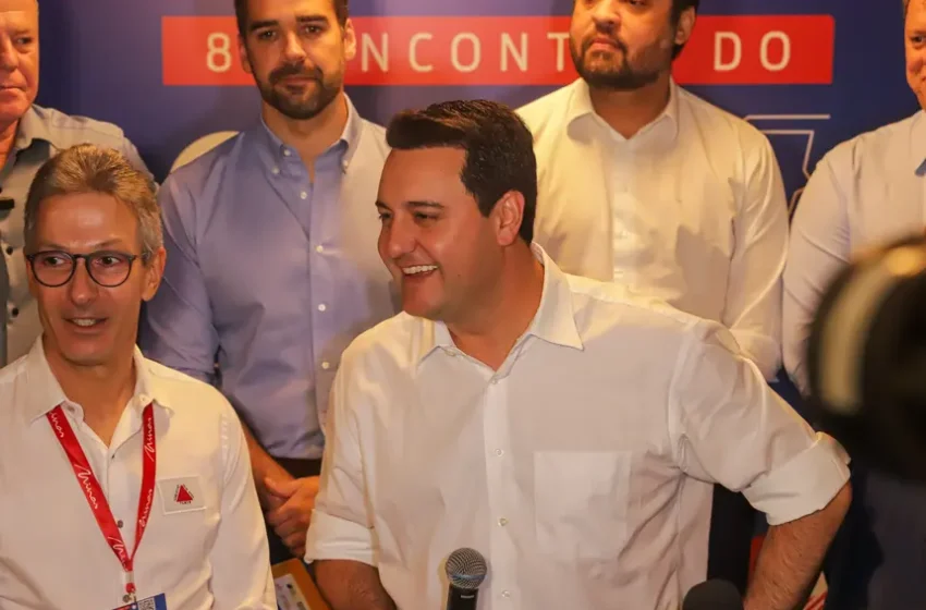  Bolsonaro aponta Ratinho como possível sucessor para presidência, afirma presidente do PL