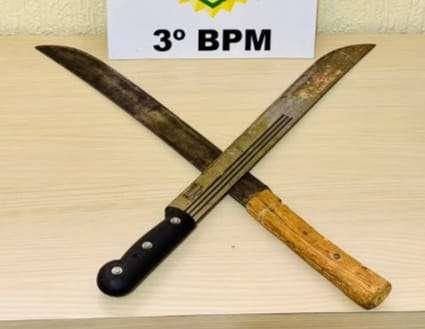  Homem armado com facão é preso após ameaçar populares em coronel vivida