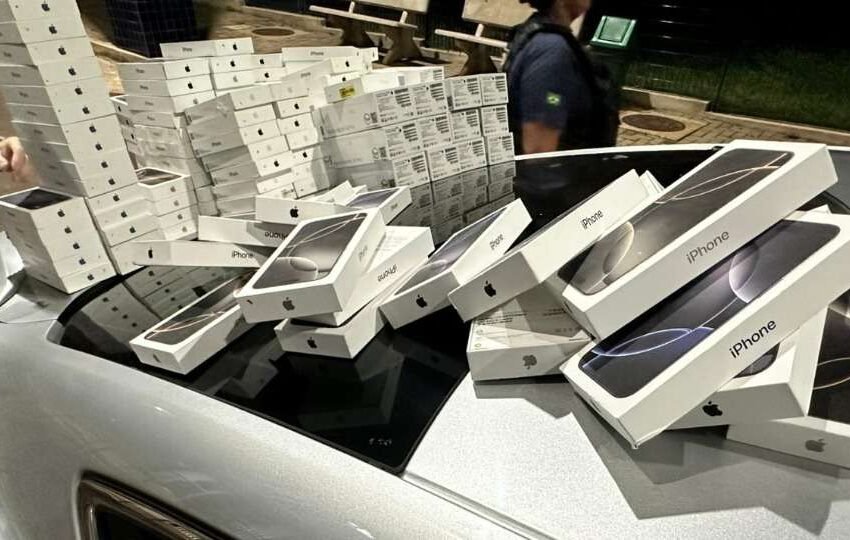 Receita federal apreende carga de celulares avaliada em R$ 600 mil no Paraná