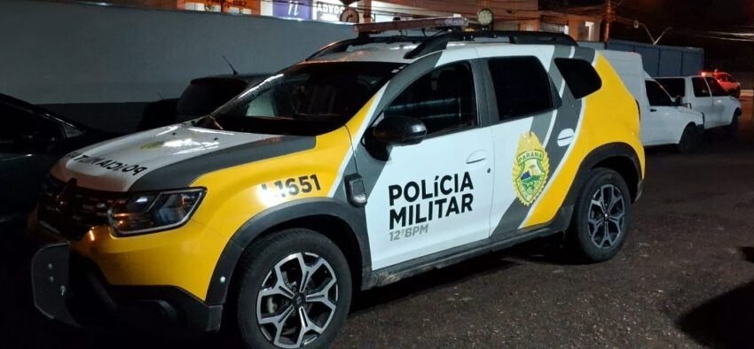 Menino de 4 anos é deixado sozinho pela madrasta e pede socorro; caso termina na delegacia