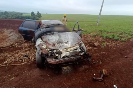 Fuga termina mal: carro com maconha capota após perseguição da PRF