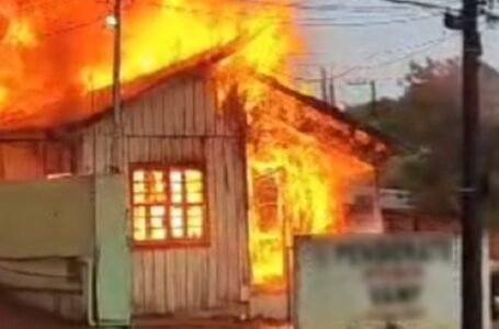Homem é preso após incendiar casa da ex-namorada em tentativa de feminicídio
