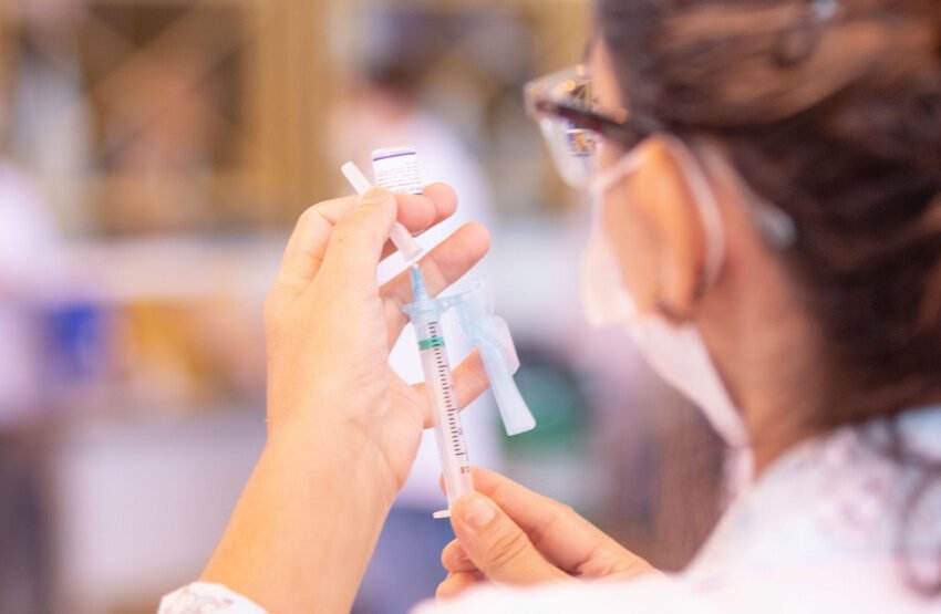  Campanha de Multivacinação mobiliza mais de 1,3 mil salas em todo o Paraná neste sábado