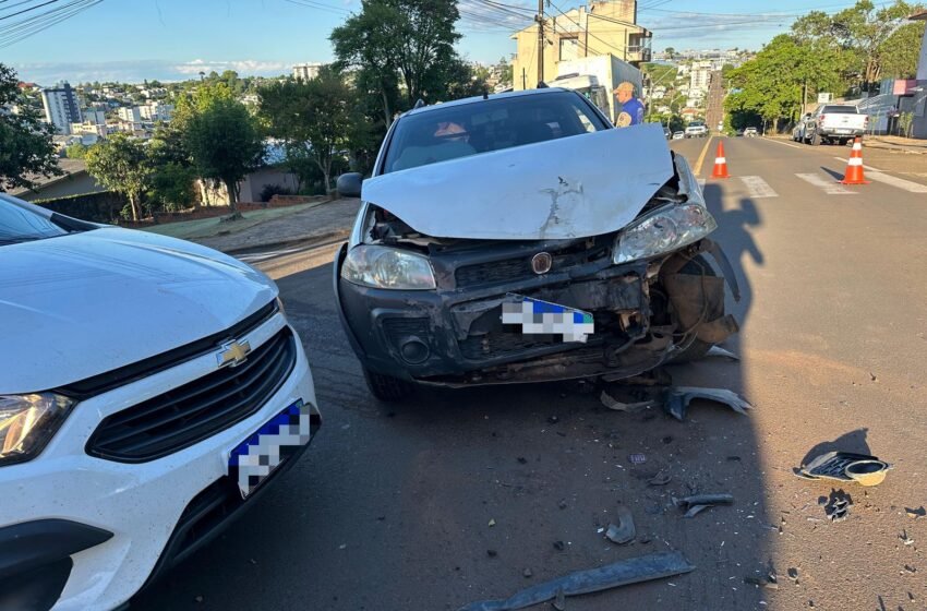 Mulher fica ferida após acidente entre Onix e Strada nesta sexta-feira em Dois Vizinhos