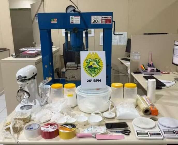 Laboratório de processamento de cocaína com equipamentos industriais é encontrado no PR
